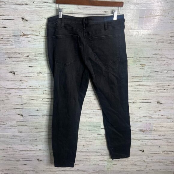 - Silver Jeans.  Most Wanted Skinny black jeans size 34 - Picture 6 of 8